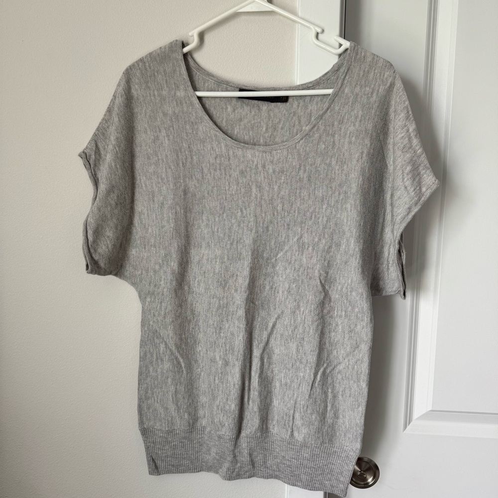 Outback Red Light Gray Dolman Sleeve Lightweight Sweater Size Medium Spring Fall